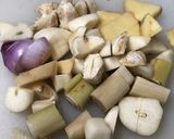 インドネシア♡バリ島の丸鶏の煮込み作り方4写真