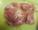 鶏のモモ肉とチンゲン菜の香味油、上湯炒め作り方1写真