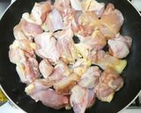 ぷりぷり鶏もも肉のキムチマヨチーズ焼き作り方3写真
