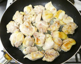 ぷりぷり鶏もも肉のキムチマヨチーズ焼き作り方5写真