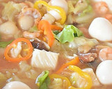 揚げた蕎麦に餡をかけて海鮮皿うどん風♪作り方4写真