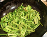 御殿場小山特産の水かけ菜炒め作り方3写真
