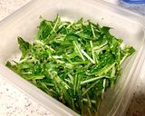 5分で簡単あと1品！水菜としめじのサラダ作り方1写真