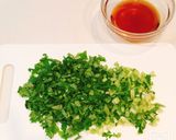 セロリの葉と鰹節の甘辛混ぜ込みおにぎり作り方1写真
