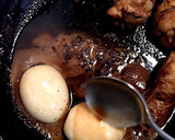 鶏手羽元と煮卵のウスターソース煮作り方5写真