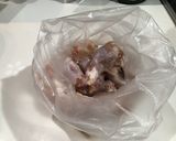 簡単!ガーリックローストチキン!手羽元で作り方1写真