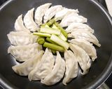 簡単！試してほしい☆餃子のチーズ焼き作り方1写真