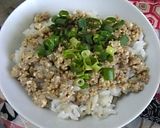 懐かしの味♪簡単!親子そぼろ丼作り方3写真
