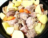 簡単！おいしい！鶏肉と野菜のワイン蒸し。作り方6写真