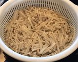 モロッコいんげんとエノキの金胡麻和作り方3写真