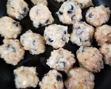 ☆黒豆入り♪鶏挽肉の肉団子☆作り方2写真