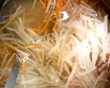 優しい味♫大根と人参のお味噌汁作り方2写真
