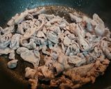 豚肩ロースと揚げのハニーソイソース炒め作り方2写真
