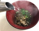 ☆お湯を注ぐだけ！とろろ昆布のすまし汁♪作り方2写真