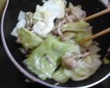 鶏とキャベツとしめじのオイスター炒め作り方4写真