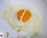 簡単！焼きパン粉リメイク☆目玉焼き作り方1写真