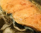シンプル☆鮭切り身のムニエル・バター仕上作り方3写真