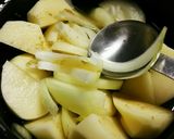 ガスを使わない土鍋でレンチン肉じゃが作り方1写真