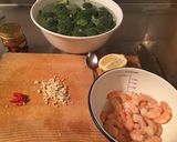 ブロッコリーと小えびの香味オイル パスタ作り方1写真