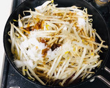 簡単♪煮るだけ！豚肉と厚揚げの甘辛煮作り方1写真