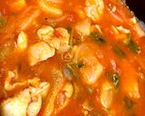 鶏もも肉とセロリのトマトスープ作り方9写真