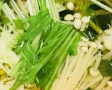 カップ麺●エノキと水菜のトッピング作り方4写真