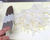 大根とベーコンのスープ(昆布だし)　給食作り方1写真