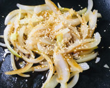 簡単で旨い！ソースが絡んだ玉ねぎ丼の具作り方2写真