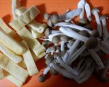 もやし・しめじと油揚げの炒め煮作り方1写真