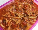 トマト缶で！挽肉ときのこのトマトソース作り方4写真