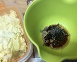 子供も食べやすい♡キャベツの塩コン酢あえ作り方1写真