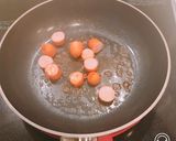 お弁当に、ソーセージの水炒め、しょう油味作り方2写真
