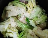 カロリー控えめ♪鶏肉キャベツ食べるスープ作り方2写真
