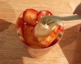 簡単♡カフェ風ストロベリーパフェ作り方3写真