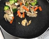 ズボラ残り野菜と鳥のガーリックマヨ炒め作り方3写真