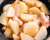 鷄手羽元と大根の〝おでんの素〟煮 *☻*作り方4写真