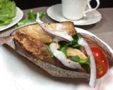 コンビニ食材で健康に！スモークさばサンド作り方2写真