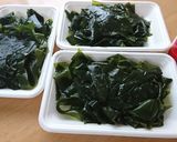 とろとろ生わかめとふわふわタマゴのスープ作り方1写真