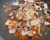 簡単！鳥とエリンギの洋風混ぜ込みご飯作り方3写真
