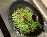 水菜消費☆水菜とベーコンのオイスター炒め作り方8写真