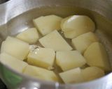 モッチリがクセになる＊じゃが芋もち作り方1写真