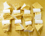 ★見た目は焼き鳥★串あり！厚揚げと白葱作り方3写真