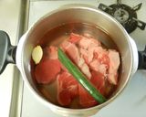 ひと鍋で作る！柔らか牛すね味噌煮込み作り方1写真