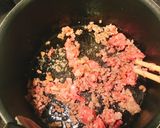 豚ひき肉ニラ炒め丼もの豆板醤で手軽に辛味作り方3写真