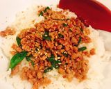 豚ひき肉ニラ炒め丼もの豆板醤で手軽に辛味作り方7写真