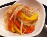 彩りもきれいな赤黄ピーマンのもやし炒め作り方3写真