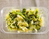 栄養満点☆春キャベツと豆苗の蒸し焼き作り方5写真