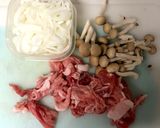 超簡単！豚肉と玉ねぎきのこのポン酢炒め作り方1写真