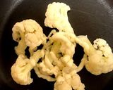 カリフラワーのカレーマヨ炒め作り方2写真
