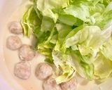 ＊鶏団子とレタスのクリーム煮＊作り方5写真